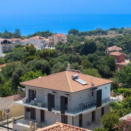 Tsimaras Sea View דירה